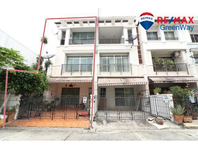 ขายทาวน์โฮมซอยวัดด่านสำโรง บ้านกลางเมือง เออบาเนี่ยน สุขุมวิท113 หลังริมใน  3ห้องนอน 3ห้องน้ำ