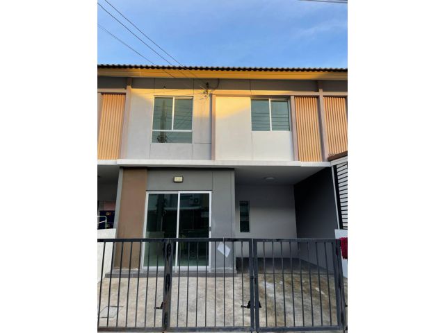 ทาวน์เฮ้าส์ 2ชั้น บ้านพฤกษา111 รังสิต-บางพูน2