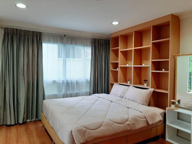 ให้เช่า ลุมพินี สวีท สุขุมวิท41 ชั้น 6 ห้องมุม 2 Beds 2 Baths วิวสวย *ES09-0877*