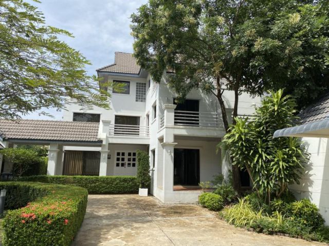 PR724ให้เช่า บ้านหลังใหญ่ หมู่บ้านนวธานี ราคาถูก