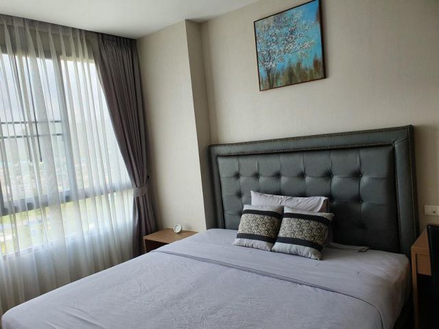 ให้เช่าคอนโด SkyCondo Sri Racha.2 ห้องนอนหัวมุม แต่งสวย พร้อมเข้าอยู่ * ES03-0715*