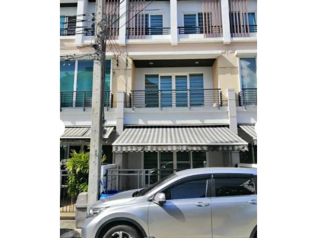 ให้เช่า  ทาวน์โฮม 3 ชั้น บ้านกลางเมือง