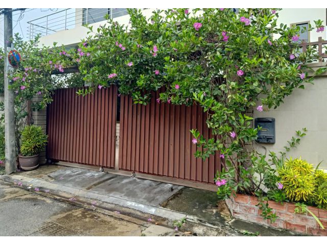 ขายบ้านสวยสุขุมวิท71 ปรีดีพนมยงค์20 55sq.w 3ชั้น มี 5ห้อง พร้อมอยู่สภาพดีมาก ใกล้BTSพระโขนง ขายถูก เจ้าของอยากขายคุยได้