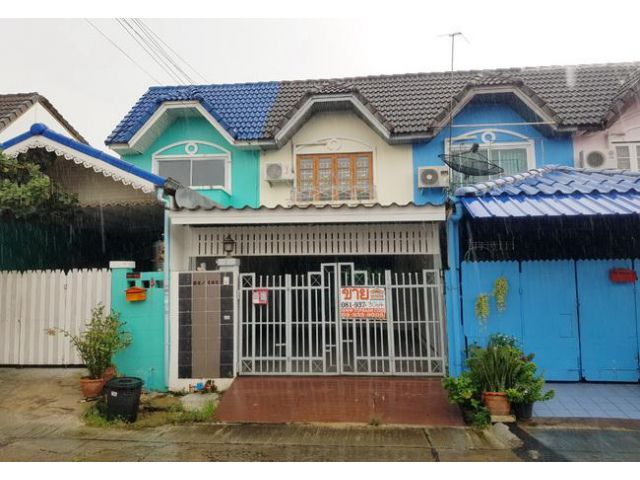 ขายทาวน์เฮ้าส์ หมู่บ้านมนวดี ซอยวัดลาดปลาดุก ถนนกาญจนาภิเษก ต.บางคูรัด อ.บางบัวทอง จ.นนทบุรี