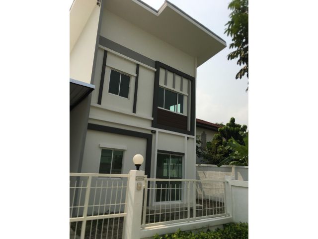 ขายบ้าน 2 ชั้น แลนซีโอ คริป รัตนาธิเบศร์-ท่าอิฐ อำเภอปากเกร็ด จังหวัดนนทบุรี