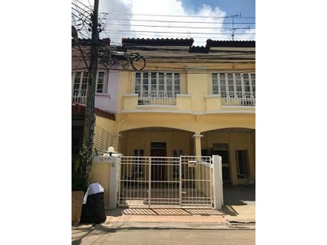 ให้เช่า  ทาวน์เฮ้าส์  2 ชั้น   หมู่บ้าน สรานนท์