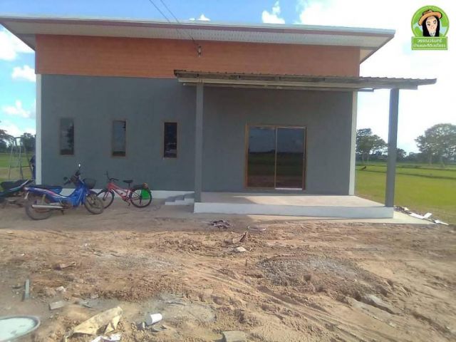 บ้านสร้างใหม่ 200 ตร.ว.  อ.ราศีไศล/ ศรีสะเกษ 750,000.-