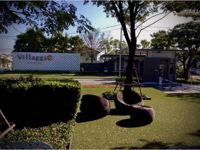 ขายบ้าน วิลลาจจิโอ พระราม 2 (Villaggio Rama 2) 18.1 ตร.วา 2 ห้องนอน 3 ห้องน้ำ ที่จอดรถ 1 คัน ในบ้าน 1 คันนอกบ้าน พร้อมเฟ