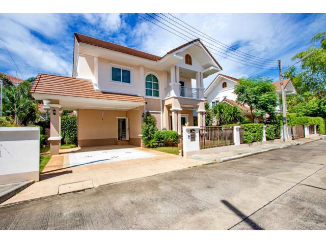 ขายบ้านโซนสันกำแพง 3.5 กม. จากห้างสรรพสินค้าพรอมนาดา ถ.เชียงใหม่-สันกำแพงสายใหม่