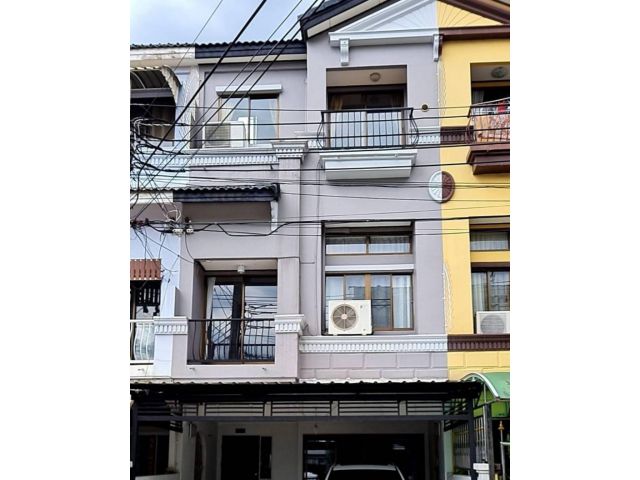 ให้เช่าทาวน์โฮมบ้านกลางเมือง เหม่งจ๋าย -ลาดพร้าว