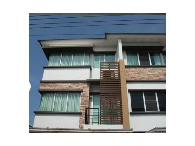 ให้เช่าและขาย ทาวน์โฮม 3 ชั้น ทาวน์พลัส พระราม9
