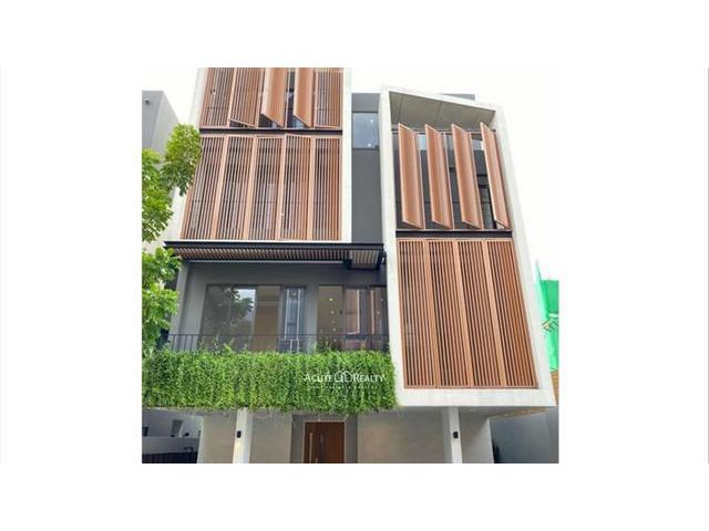 ขายบ้านพร้อม EV Charger ขายบ้านมีลิฟต์