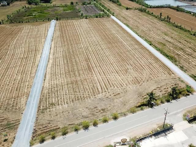 ที่ดินแบ่งขายเมืองฉะเชิงเทรา ราคาเริ่มต้น 1. 2 ล้านบาท ติดถ. ลาดยาง จ. ฉะเชิงเทรา