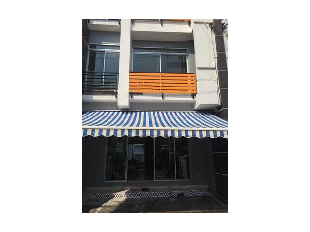 โฮมออฟฟิศ 4 ชั้น บ้านกลางกรุง Biztown ศรีนครินทร์