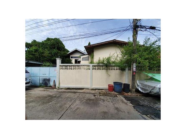 ขาย ที่ดิน พร้อมสิ่งปลูกสร้าง 349 ตร.ว. ซอย เพชรเกษม 39/4