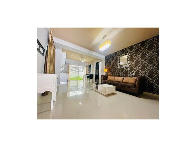 ขายทาวน์โฮม 3 ชั้น บ้านใหม่ 1 ทุ่งครุ กทม.