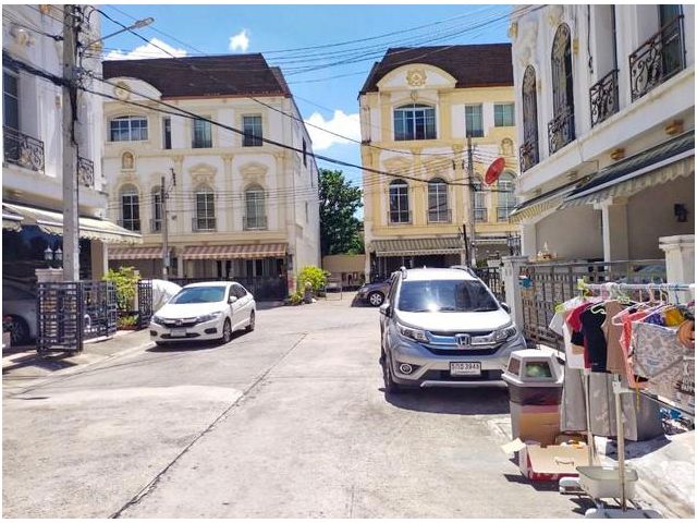 ขายทาวน์โฮม  GrandeVienna พระราม 3 รีโนเวทใหม่