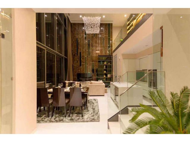 Super Luxury condo 2bedrooms for rent at Vittorio.