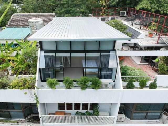 ให้เช่าทาวน์โฮม 4 ชั้น รีโนเวทใหม่ ซอยสุขุมวิท 39 ใกล้ห้าง EMQUARTIER ใกล้นรถไฟฟ้าBTSพร้อมพงษ์ เหมอะทำโฮมออฟีศ   สนใจติด