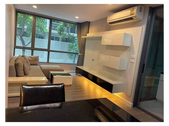 R008-077 ขายถูกมาก  The Room Sukhumvit 40    ห่างจาก BTS เอกมัย  600  เมตร 1  ห้องนอน  1  ห้องน้ำ    ห้องครัวแยก