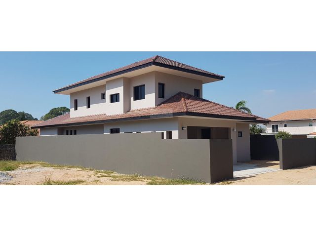 ขายบ้านเดี่ยว 4 ห้องนอน ในตำบลหนองปลาไหล อำเภอบางละมุง ชลบุรี