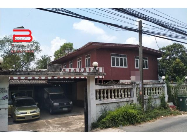 ที่ดินพร้อมบ้านเดี่ยว ซอยลาดกระบัง 1 เนื้อที่ 100 ตรว. ถนนลาดกระบัง เขตลาดกระบัง
