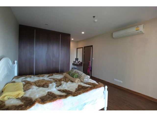 ขายคอนโดหรู กรีนวัลเล่ย์ 2 ห้องนอน ขนาด 86 ตรม