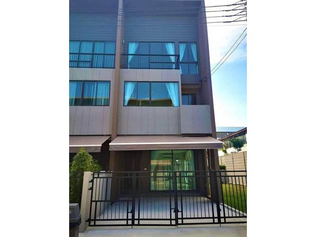 T238ให้เช่าทาวน์โฮม บ้านกลางเมือง ลาดพร้าว-เสรีไทย บางกะปิ หลังมุม  45ตรว 3นอน 3น้ำ แอร์ 4เครื่อง จอดรถ 4คัน   ติดต่อคุณ