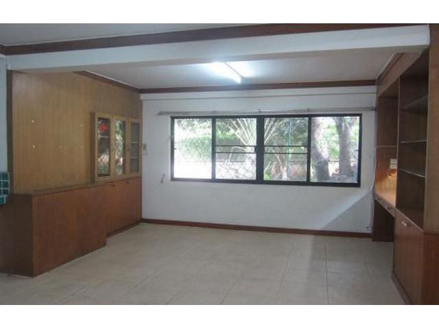 ให้เช่าทาวน์โฮมออฟฟิศ 3ชั้น ประชาชื่นนนทบุรี3