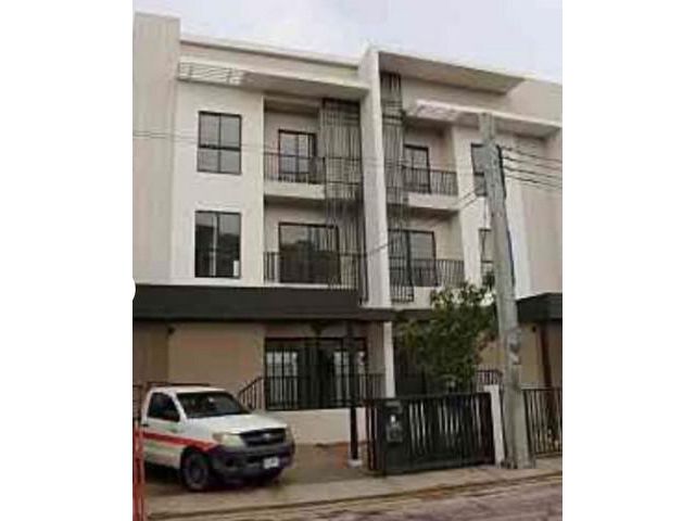 ให้เช่าทาวน์โฮม  Villa Albero กรุงเทพกรีฑา15
