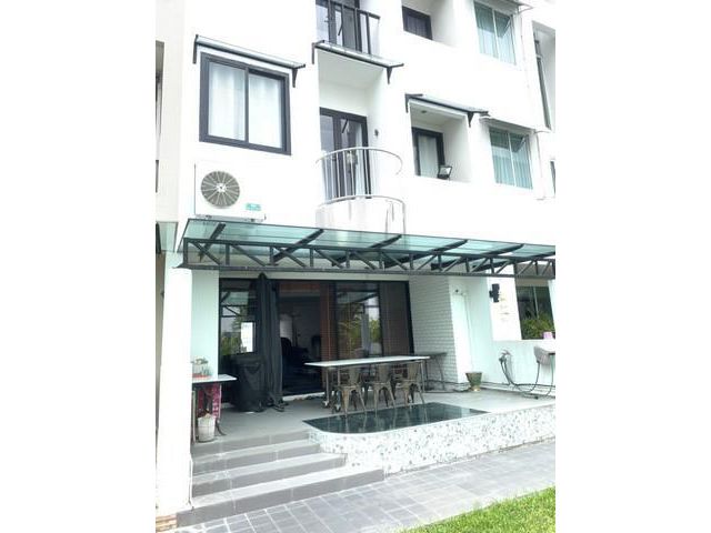 ให้เช่าทาวน์เฮ้าส์ 4 ชั้น ย่านพระราม 9