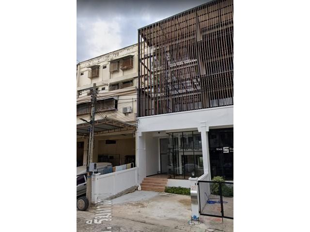 ให้เช่าทาวน์โฮม 4.5 ชั้น 360 ตรม. สุขุมวิท 62