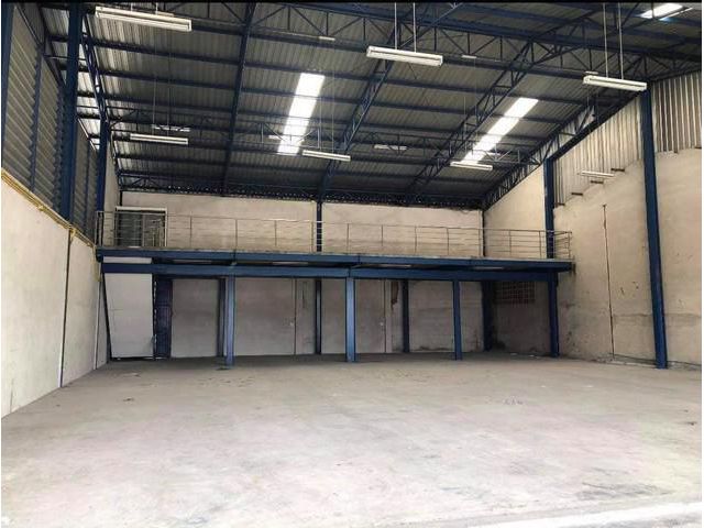 ให้เช่าโกดังขนาด 800ตารางเมตร ริมถนนชลบุรี บ้านบึง