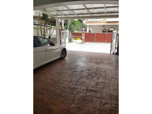 ให้เช่าและขายทาวน์โฮม 5ชั้น มีลิฟท์ ใกล้สาทร สีลม