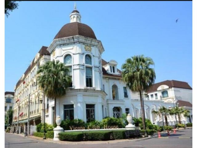 ทาวน์เฮ้าส์ 3ชั้น บ้านกลางกรุง แกรนด์เวียนนา