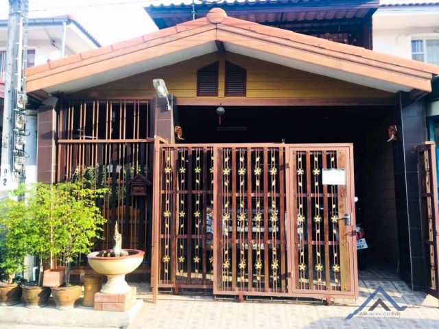 ขาย ทาวน์เฮ้าส์ 2 ชั้น ต่อเติมพร้อมอยู่ ม.พระปิ่น 2