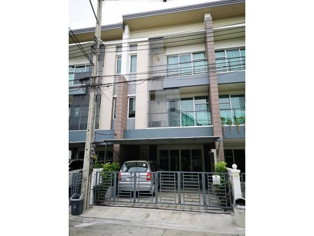 ขาย-ให้เช่าทาวน์เฮ้าส์ โครงการทาวน์ อเวนิว