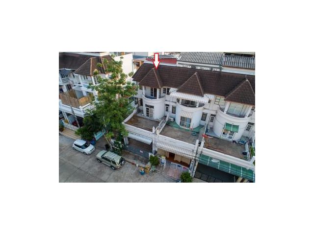 ขายทาวน์โฮม 3 ชั้น 42 ตรว ในโครงการ town in town