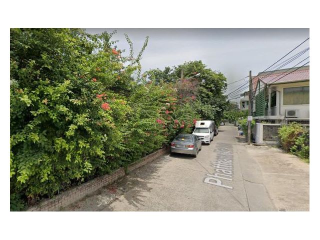 Land for sale in Sukhumvit 71 ขายที่ดินสุขุมวิท 71 ปรีดีพนมยงค์ 26 ที่ดินสวย ถมสูงกว่าถนนพร้อมอยู่ เหมาะทำบ้านพัก อาคารส