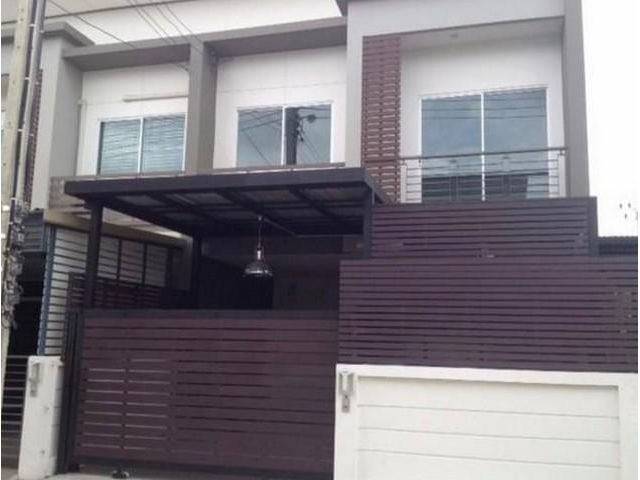 ให้เช่าและขาย ทาวน์โฮม2 ชั้นย่านวัชรพล