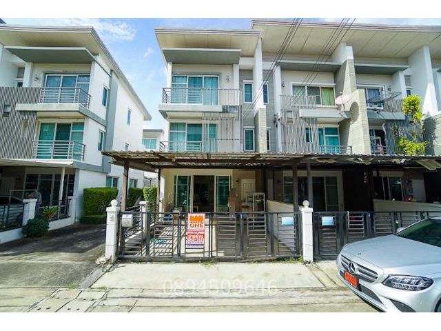 ขายทาวน์โฮมหลังริม Town Avenue บางกะปิ กรุงเทพ