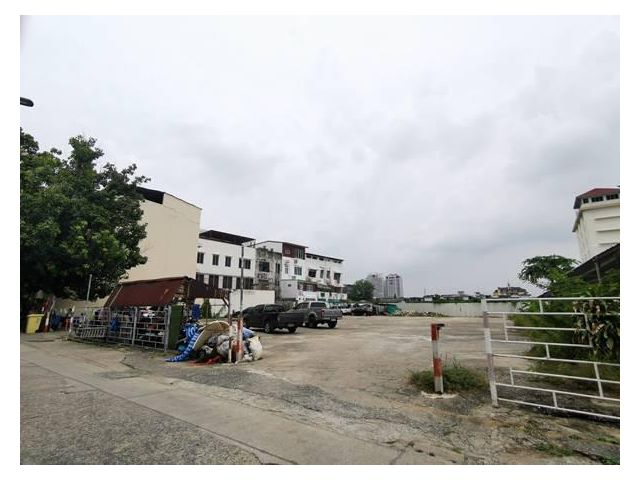 ขายที่ดินโซนพระราม 9 หลายแปลง ทำเลดี มีศักยภาพ!!!