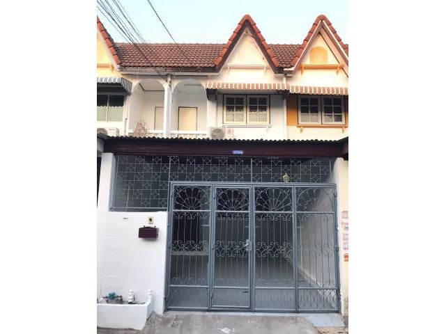 ขายบ้านทาวน์เฮ้าส์ 2ชั้น ซ.พหลโยธิน52แยก3 ตกแต่งใหม่ทั้งหลัง