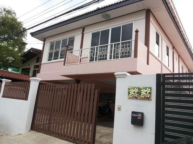 ให้เช่าบ้าน 52 ตรว. 3 นอน ซอยลาดปลาเค้า72