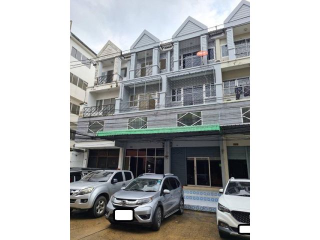 สำนักงาน อ.พาณิชย์3 ชั้น 2คูหา รามคำแหง178 แอร์1