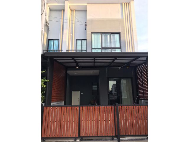 ให้เช่าทาวน์โฮม 2 ชั้น โครงการ The Thamm Signature Onnut - Motorway ลาดกระบัง