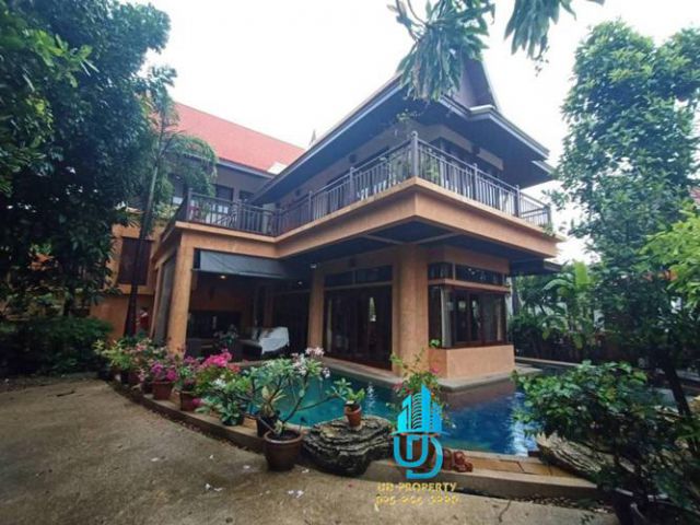 บ้านเดี่ยว 3 ชั้น Dharawadi (ดาราวดี) พร้อมสระส่วนตัว สไตล์ไทยบาหลี