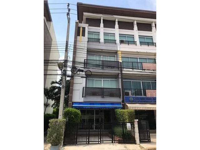 PDJ03 ขาย พร้อมผู้เช่า ทาวน์โฮม 4 ชั้น โครงการ บิสทาวน์ (BizTown) ใกล้สถานีรถไฟฟ้าศรีอุดม เหมาะซื้อลงทุน ซอย ศรีนครินทร์