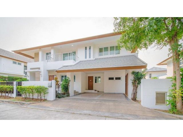 ขายบ้านเดี่ยว โครงการ Seabreeze Villa Pattaya อยู่ติดทะเล *ES03-0742*