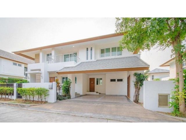 ให้เช่าบ้านเดี่ยว โครงการ Seabreeze Villa Pattaya ติดทะเล *ES03-0742*